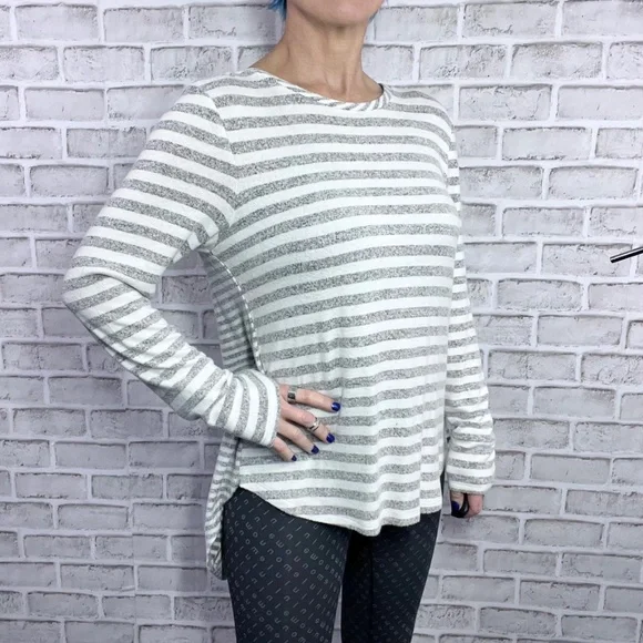 NWOT |•PEYTON PRIMROSE•| Super SOFT Oversize Split Back Striped Long Sleeve - Picture 3 of 14